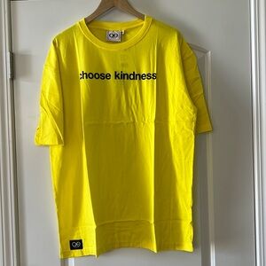 Queer Eye yellow choose kindness 2xl